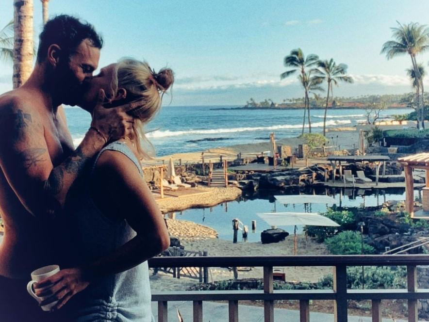 Brian Austin Green and Sharna Burgess make romance Instagram official