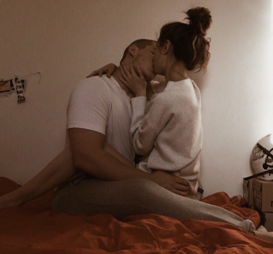 venuscvlt's tweet photo. hug me until i smell like you https://t.co/VGVgCPlE4w