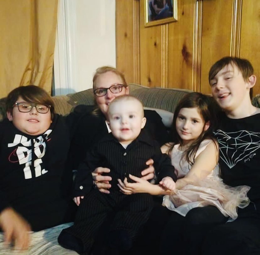Marsh1224's tweet photo. Grands are grand! https://t.co/FJEjnZIzoM
