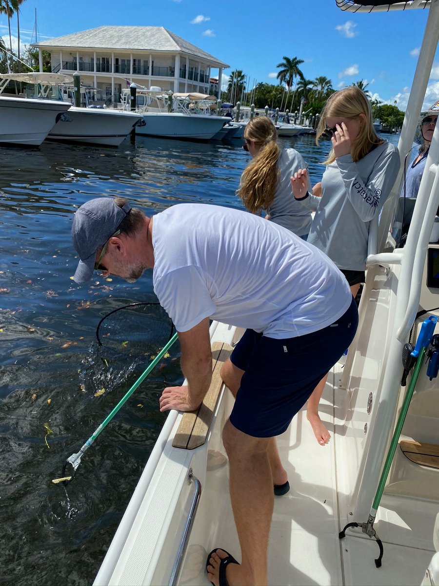 TheExtraCatch's tweet photo. We grab #TheExtraCatch every time we are on the water.
#theextracatch #plasticpollution #oceans #beachcleanup #freediving #skipthestraw #refusesingleuse #diving #boating #fishing #saltlife #marinedebris #marinelife #saveourseas https://t.co/8b9JKhcDTo
