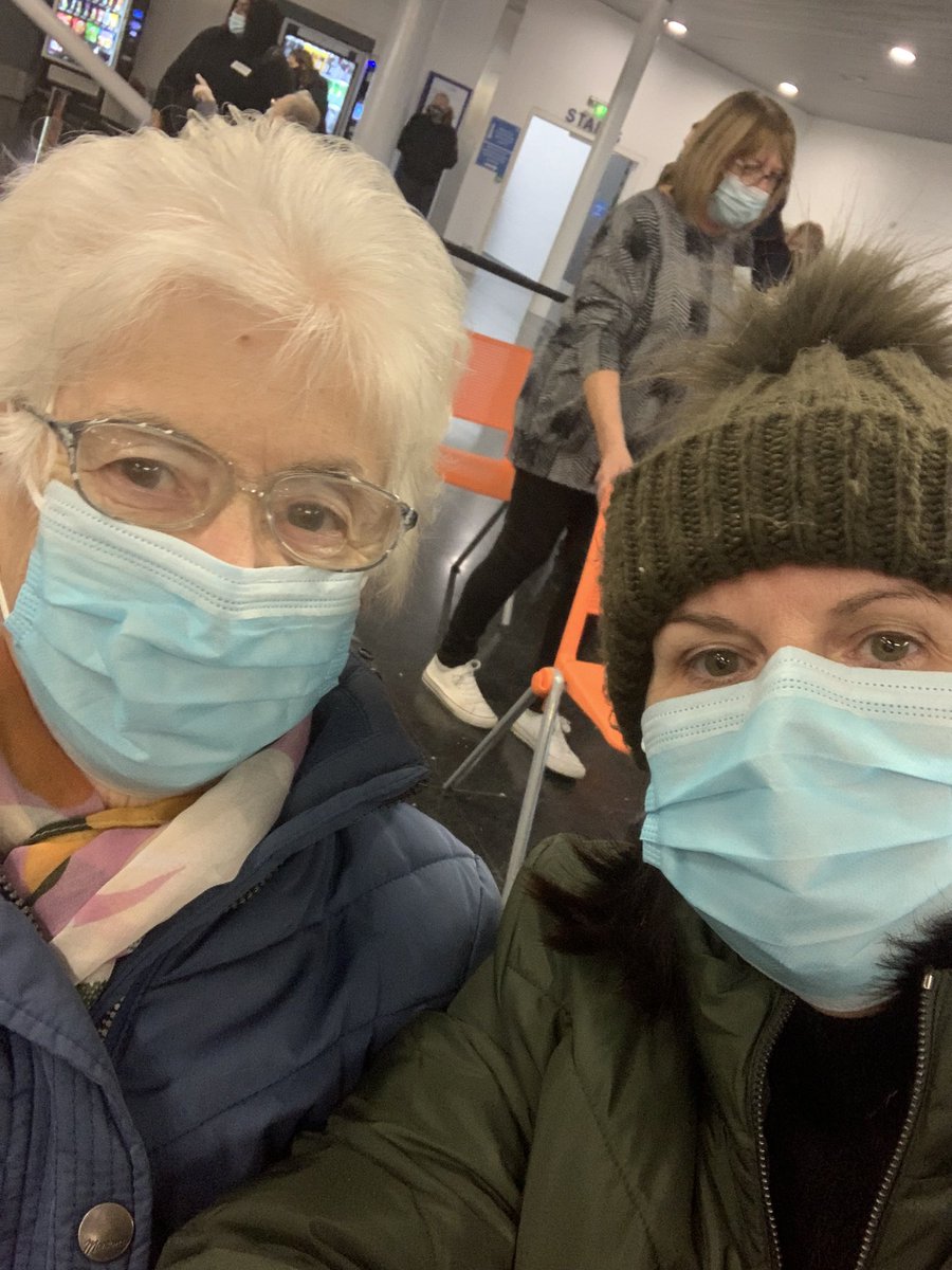 studentppm's tweet photo. Was happy to wait to protect our HERO. Thank you to the NHS HEROs  they were all so kind and lovey ❤️ Covid vaccine done ✅ https://t.co/8k81ljPCw6