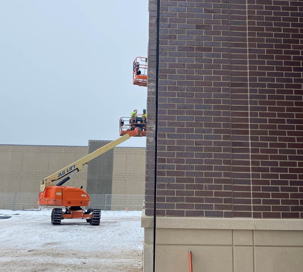 WellsConcrete's tweet photo. Wells is currently producing and erecting nearly 20,000 sq ft of #precast #concrete for a new Stillwater TCO location. Read more: https://t.co/QnLsZeVrk6 #WellsBuilds #prefabrication @twincitiesortho @rjmconstruction https://t.co/5Y9vSOLj86