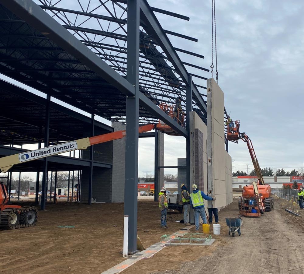 WellsConcrete's tweet photo. Wells is currently producing and erecting nearly 20,000 sq ft of #precast #concrete for a new Stillwater TCO location. Read more: https://t.co/QnLsZeVrk6 #WellsBuilds #prefabrication @twincitiesortho @rjmconstruction https://t.co/5Y9vSOLj86