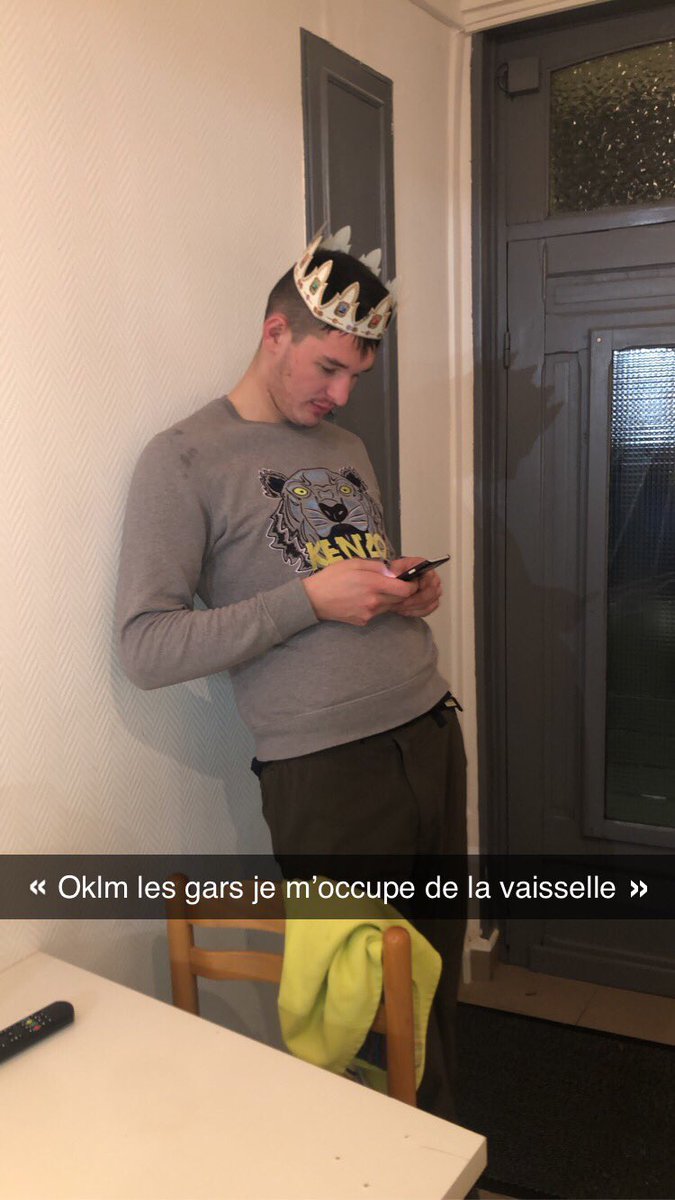 JustinR02103627's tweet photo. Honteux un coloc pareil ... @MPageaud https://t.co/Az8HBa8bT2