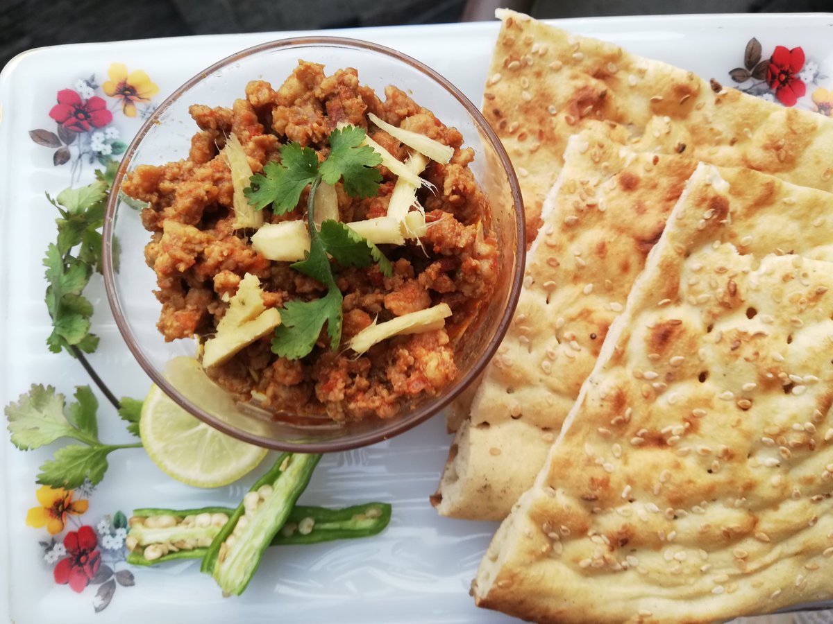 The most awaited and delicious recipe of Smokey Qeema | Koyla qeema
Recipe link
youtu.be/IC3b1GhRcBw
#qeema #koylaqeema #Thekitchenwall