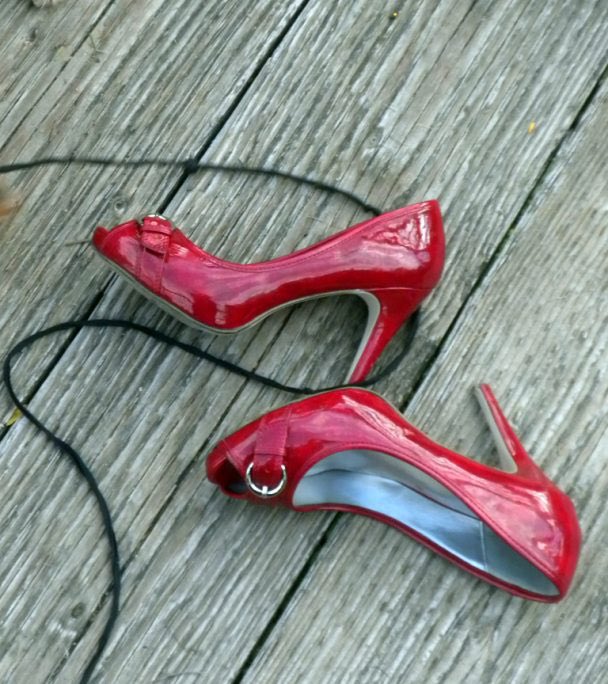 ... power of control of man. They are said to be very beautiful with long flowing hair.Madam koin KoinThe origin of this story is unknown but it is known far and wide in Nigeria. Her tales are told mostly in boarding schools – from senior students to the junior ones the...