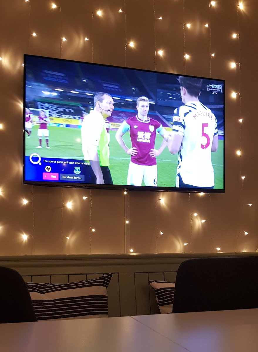 HeySamus's tweet image. C'mon Burnley, tough game.