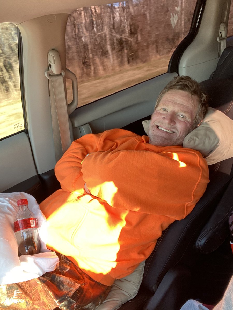 mullb84's tweet photo. They letting him go home. Thank the Lord. Keep praying for him https://t.co/5ufRvhR2XT