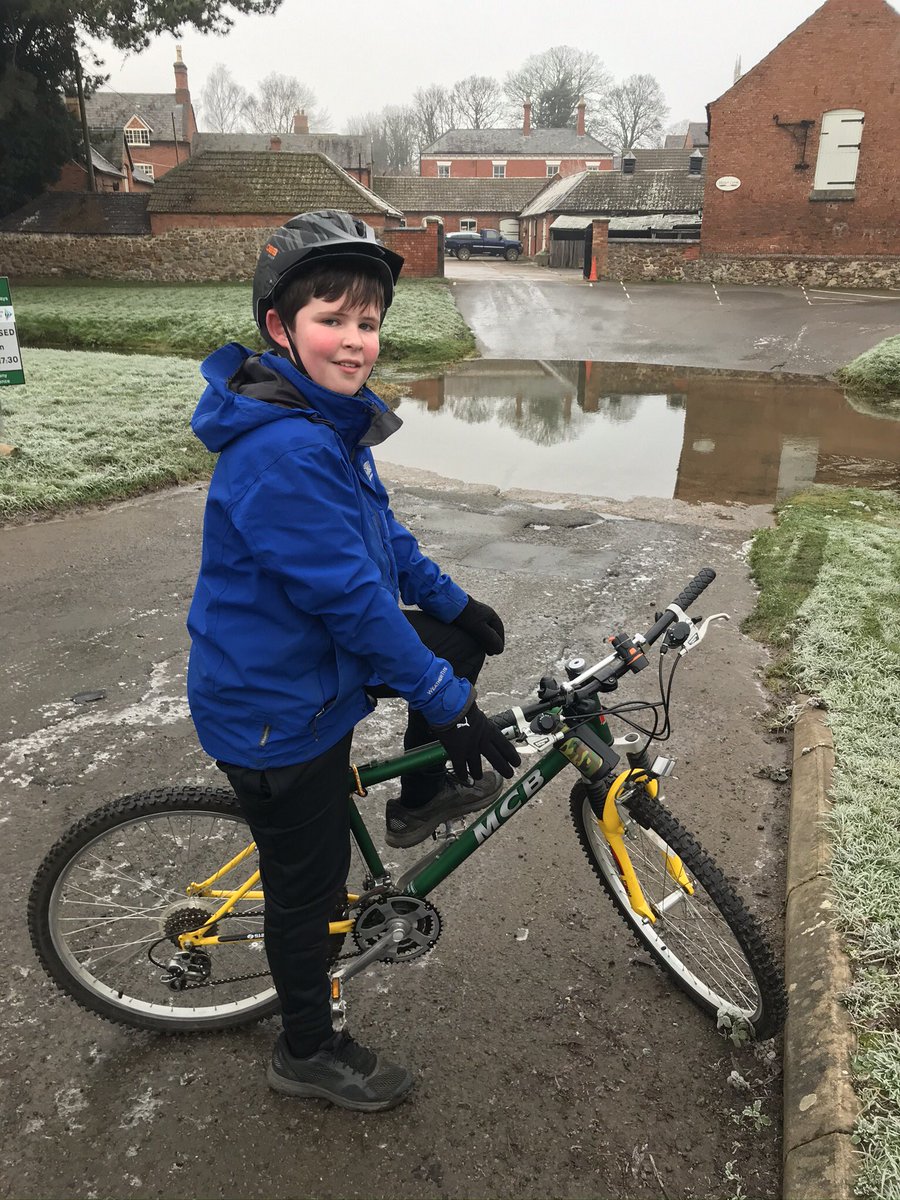 gronsuk's tweet image. 9k bike ride with my mum while she ran as part of #activitychallenge from @MeltonBelvoir and @SouthCharnwood