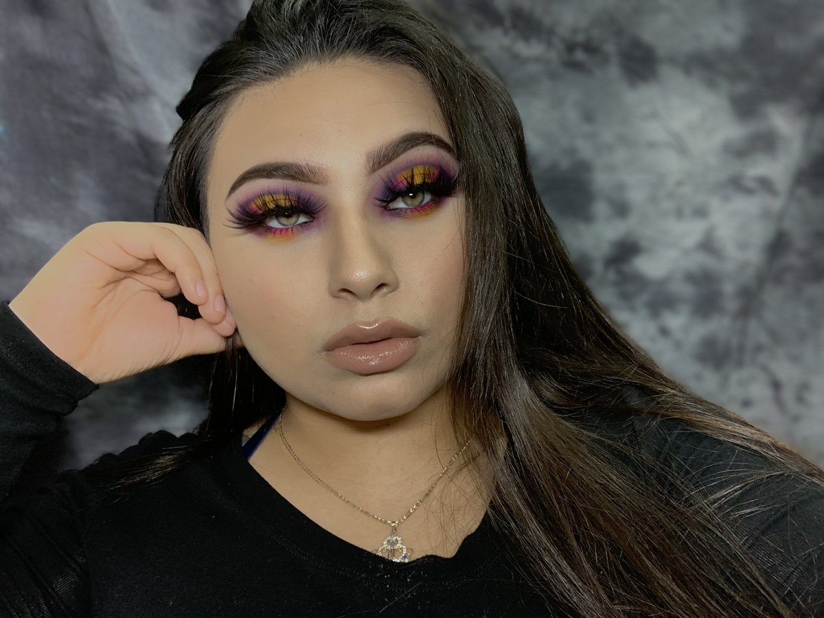 llanet137's tweet photo. Follow me on Instagram makeupbyneidy💄🎨  #jamescharlespallet #makeupartist #explorepage #Instagram #followme #sunsetlook #makeup https://t.co/ygz0iAg1LT