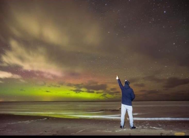 lindisfarnefest's tweet photo. Good evening campers π had to share this awesome photo our mate and festie DJ Glyn took last night in #Goswick #Northumberland #northernlights #AuroraBorealis #nature #photography #sky #earth #nightsky #landscape #beautiful #whataview #NaturePhotography #photooftheday β€οΈ https://t.co/6pq3px1TSy