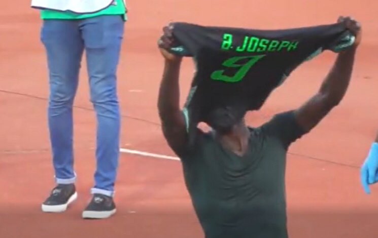 footballliveCH's tweet photo. Close shave 😬
It’s Nigeria🇳🇬vs🇳🇪Niger in the first semi-final at the #U17WAFUB Championship.
The Eaglets qualify with group B winners, Ivory Coast, at the expense of Ghana’s Black Starlets, who lost 3-1 to the Baby Elephants.
#FLUpdate #footballlive https://t.co/VI3Kk3LPKe