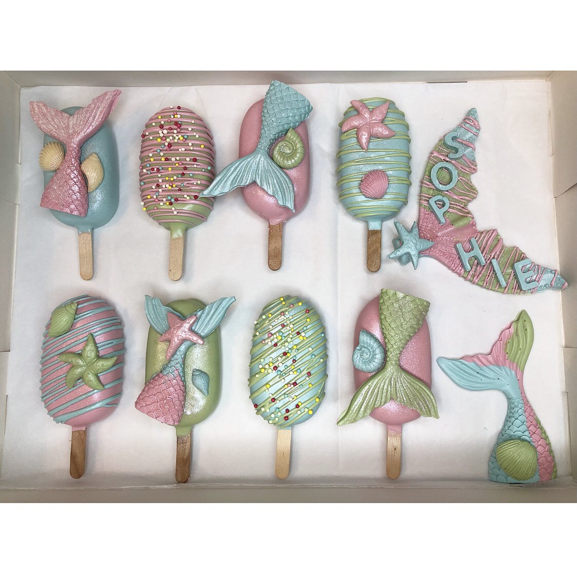 courtneymcleanx's tweet photo. Shameless self promo but if anyone is looking for any chocolate treats to indulge in during this lockdown, give my page a follow💗 https://t.co/wqxpcYcZnv