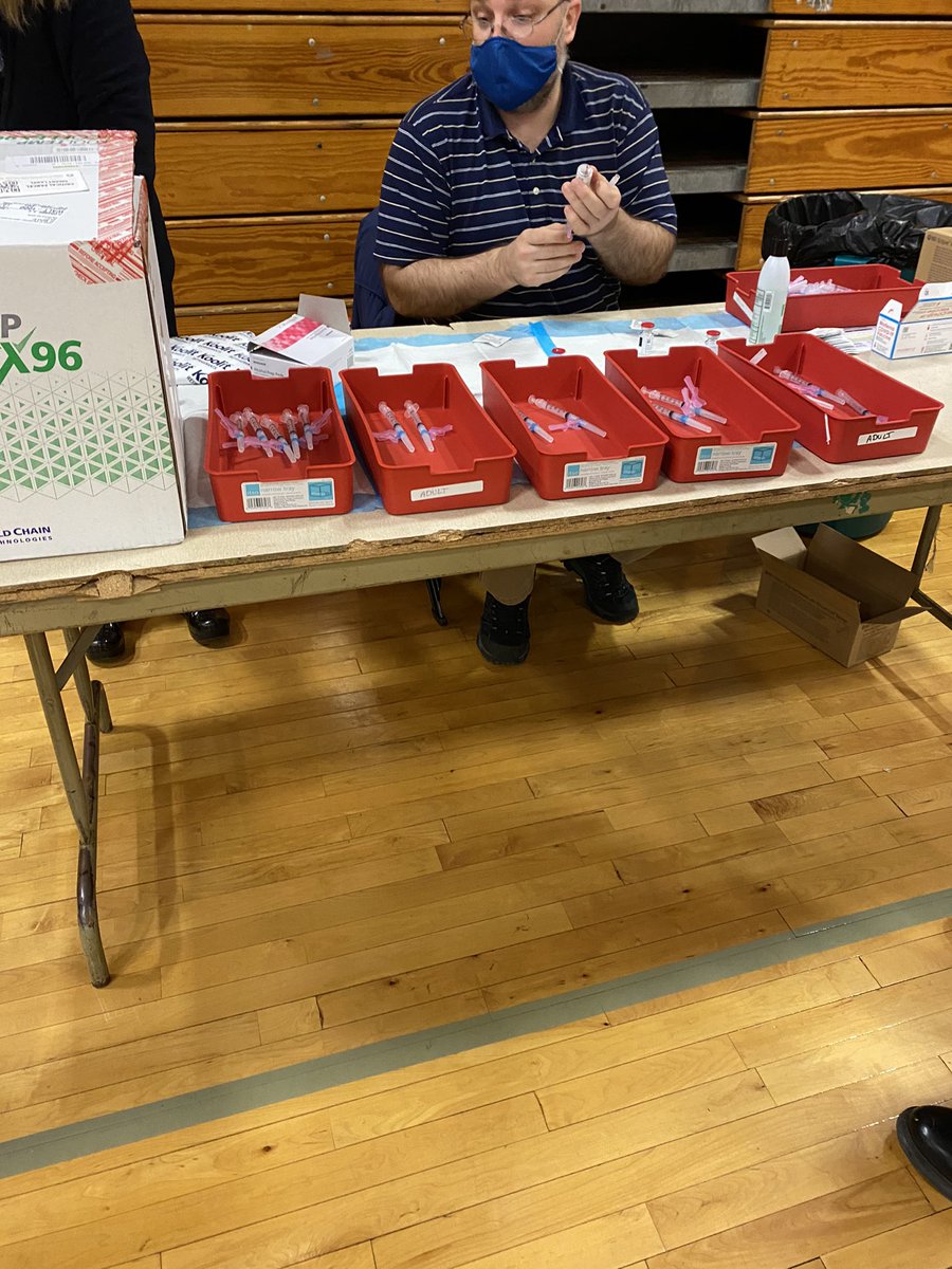 Chris_Bongiorno's tweet photo. Thankful to be a member of the @arlingtonmagov team providing COVID-19 vaccine to #FirstResponders this week for #arlingtonma @Belmont_Ma @TownOfLexMA @watertowngov We are looking forward to continuing to vaccinate through each phase of vaccine distribution plan. @moderna_tx https://t.co/QQwIs1lEaR