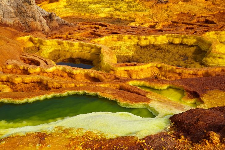 place a literal ''Hell on Earth'', but it still attracts lots of brave adventurers from all around the world. Just keep in mind that visiting the the Danakil Desert on your own, without an experienced guide, is strictly forbidden.But, it looks so beautiful. 