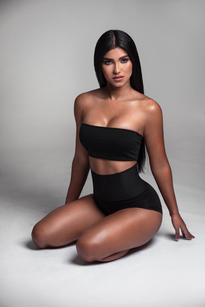 lcorderot's tweet image. skims🤎🧸