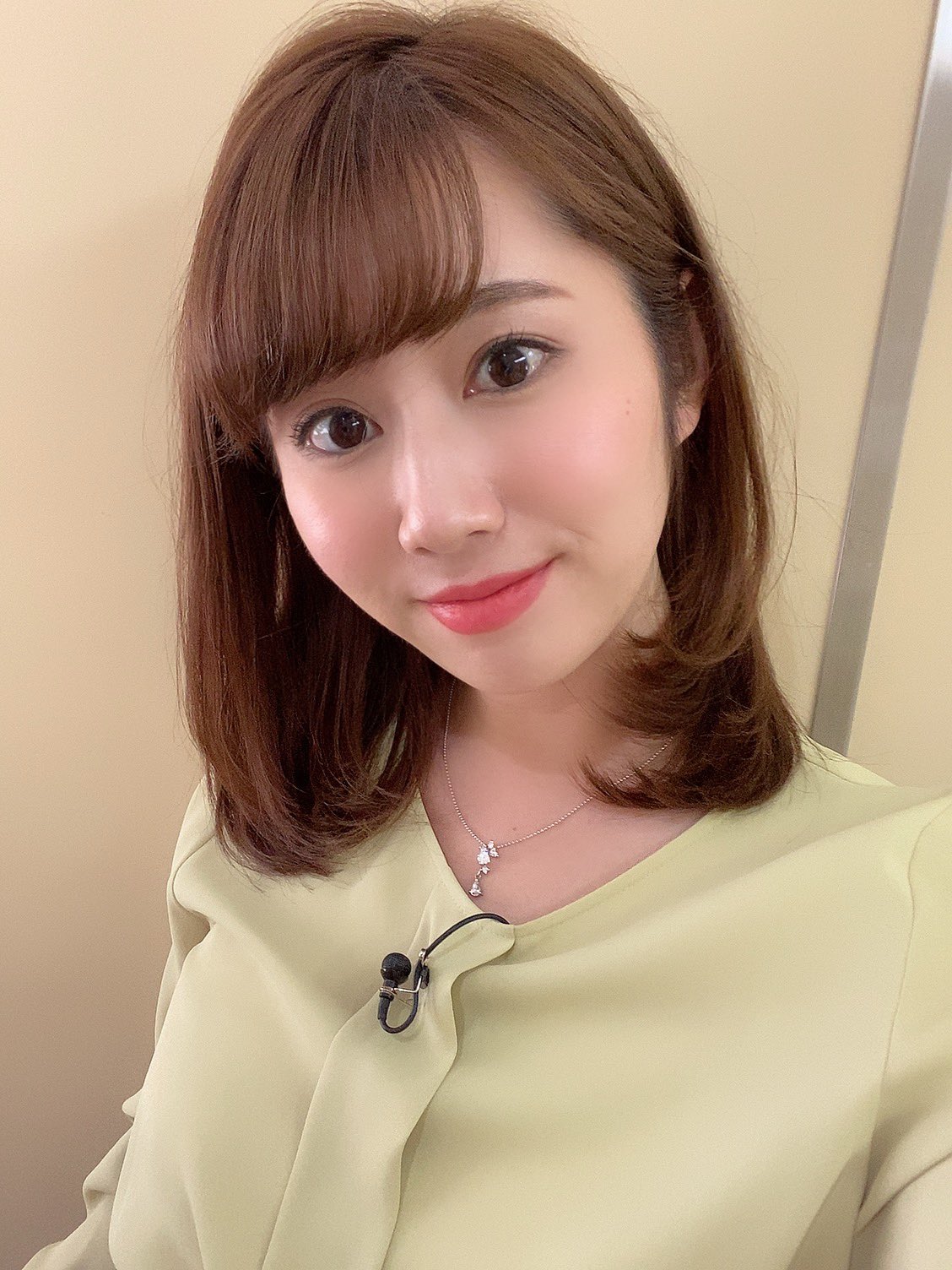 Twitter 上的 壽老麻衣 Tbs Newsキャスター ちなみにきょうは淡い黄色の衣装です 正午までtbsnewsを担当しています T Co Uigxj7pd Twitter