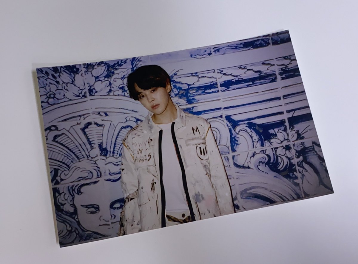 YJ_o06's tweet photo. 방탄 오늘 전시회 도록 지민 인화사진 양도 
Bts exhibition book jimin photo sell

0.7 
#지민포카 #방탄포카 #지민미니포카 #방탄공굿 #방탄굿즈 #방탄양도 #bts #btsphotocard #btsmerch #btsgoods https://t.co/gXHaFlcBzY