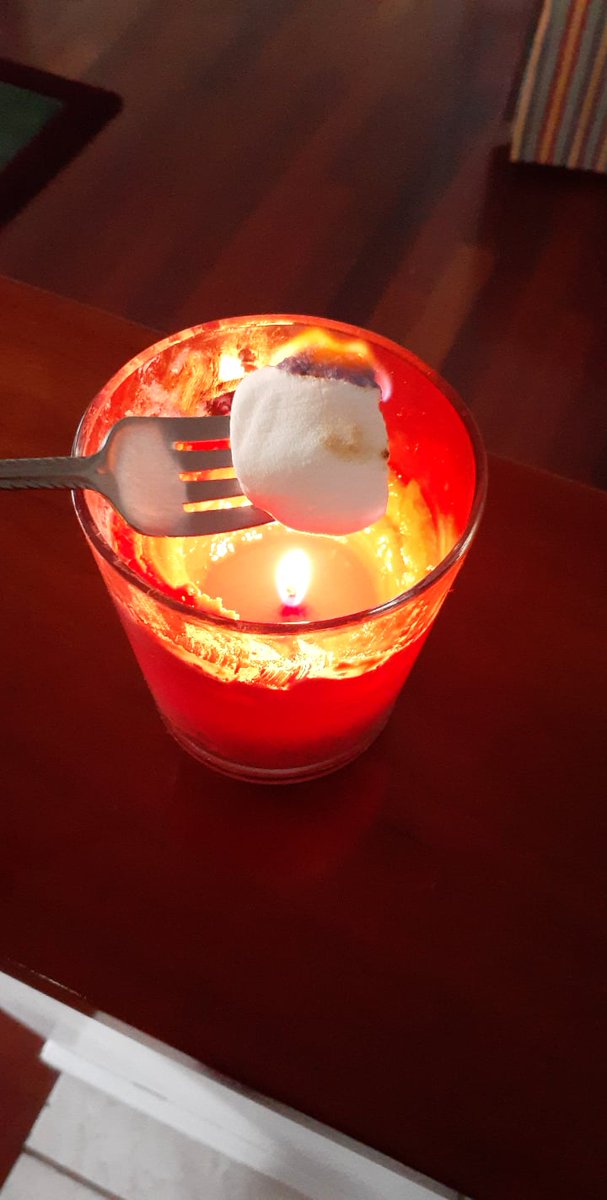 DulceNataliee's tweet photo. #s'mores on my candle 😉 

#QuarantineLife https://t.co/kmj9lVMQiX