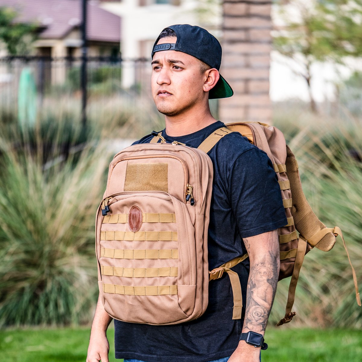 LeatherbackGear's tweet photo. Protect your front and back within seconds.⁠
⁠
When worn as a vest. you'll have one bulletproof panel protecting your front, and one bulletproof panel protecting your back.⁠ https://t.co/X8HJVBp6Ef