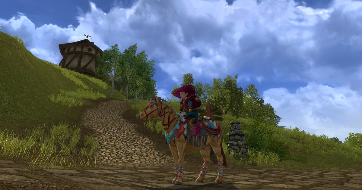 PontinFinnberry's tweet photo. Colorful Minstrel outfit in #Lotro with Steed of the Minstrel #Lotrofamily #Lotrocosmetics https://t.co/1M7aaPREEm