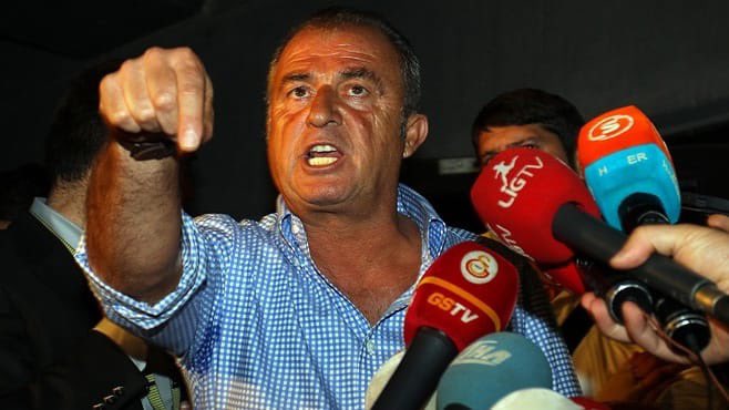 Sen Galatasaraysın Hocam 
Sen Galatasaraysın. 
Sana Bunları Yapanı Bu Taraftar Asla Unutmaz Sen Yalnız Değilsin Koy Elini Kalbine Biz Hep Ordayız Hocam ❤️💛🔥🔥 #YalnızDeğilsinHocam