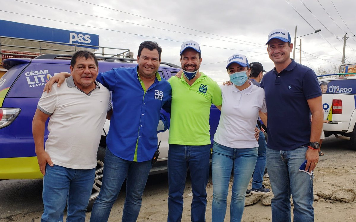 Seguimos recorriendo #Manabí y me siento muy satisfecho al ver que  #Jaramijó continúa confiando en el proyecto de <a href="/35PAIS/">Pily Castillo KRC 🗣️</a>. Hoy les queremos decir que juntos volveremos a ser la primera fuerza política del #Ecuador. 🇪🇨 ¡GRACIAS! 
<a href="/SandroVeraR/">Sandro Vera Rodríguez</a>
<a href="/anitabelenmarin/">Ana Belén Marín</a> 
#VuelveLa35