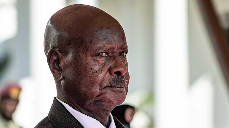 jharmo's tweet photo. The End is here for president Museveni @KagutaMuseveni ! Africa most fascist leader! Jan 14th 2021 is the date! Another Uganda is very possible!
#WeAreRemovingADictator 
#UgandaDecides2021 
#NigeriaSupportsBobiWine https://t.co/CSKaHHLLDy