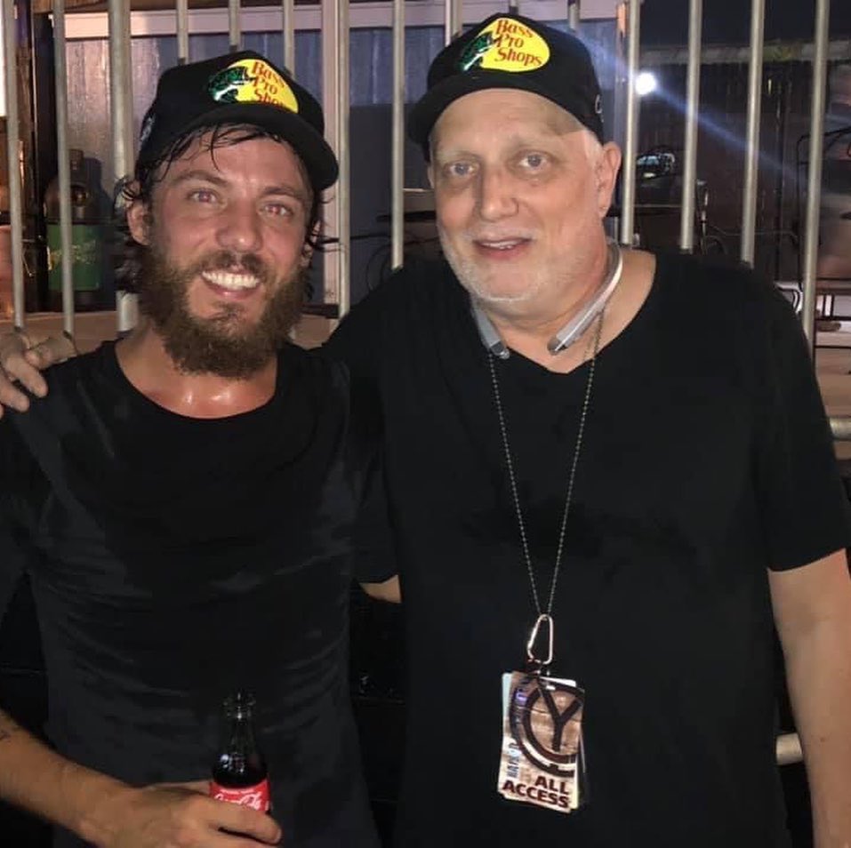 janson_chris's tweet photo. My buddy and brother Tom, passed away. Tom, a promo guy of promo guys. A RockNRoll lover, and all around awesome guy. The world will miss Tom, and I will too. Make sure you all keep Tom's family in your prayers, for comfort and peace, they are wonderful people and a great family. https://t.co/FAWohgkJwP