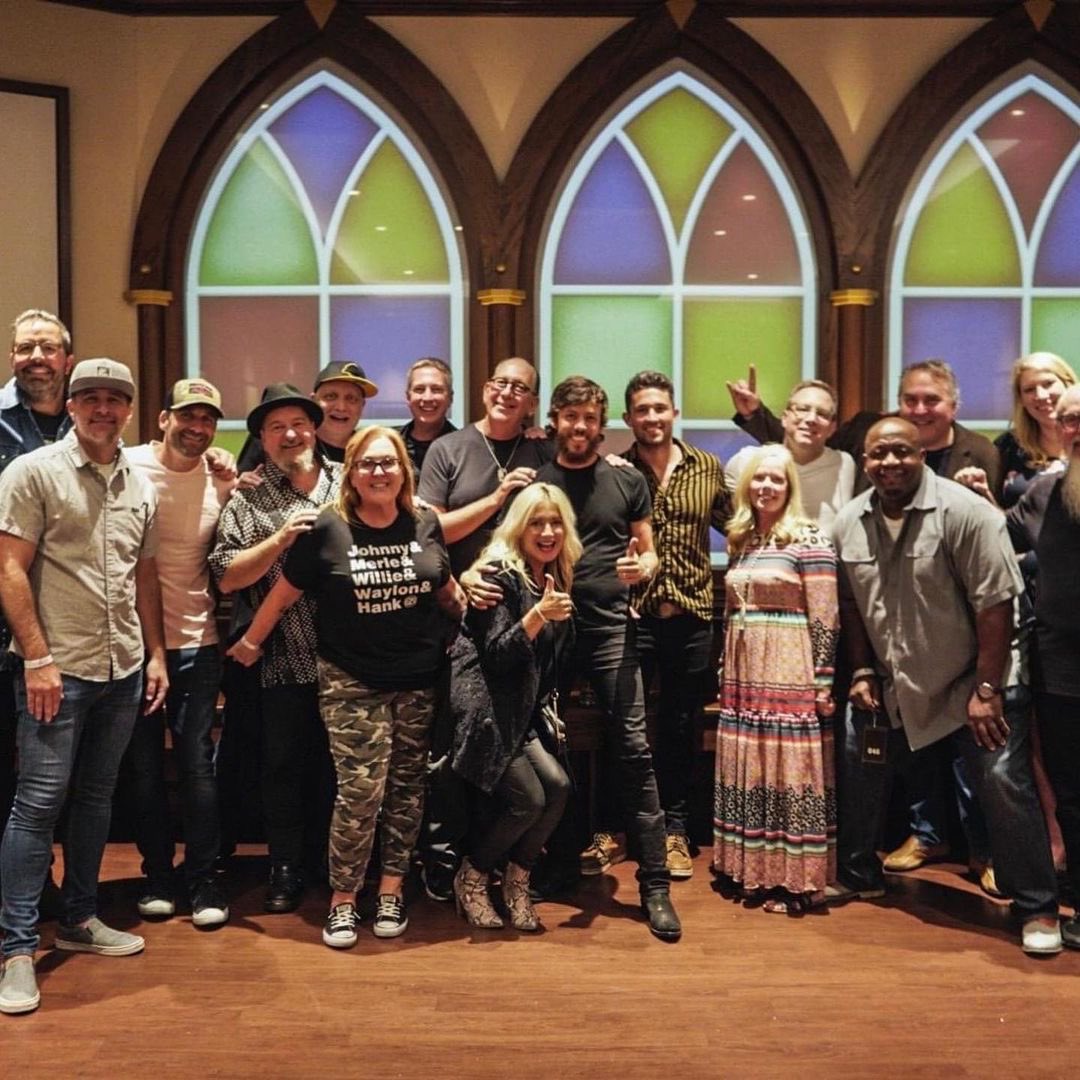 janson_chris's tweet photo. My buddy and brother Tom, passed away. Tom, a promo guy of promo guys. A RockNRoll lover, and all around awesome guy. The world will miss Tom, and I will too. Make sure you all keep Tom's family in your prayers, for comfort and peace, they are wonderful people and a great family. https://t.co/FAWohgkJwP