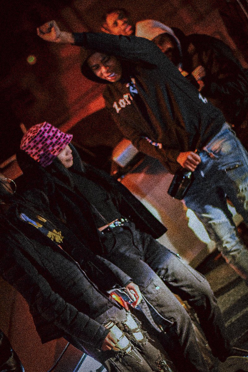 PapisLens's tweet image. Buss a move rq 🕺🏽
•
•
•
#PapisLens #PA #BussAMove #VideoShoot #MusicVideo #Gang #1OfAKind #Photography #Dance #Dancing #VideoShootVibes #Music #Artist #CybForever #Cyb #JussyJuss