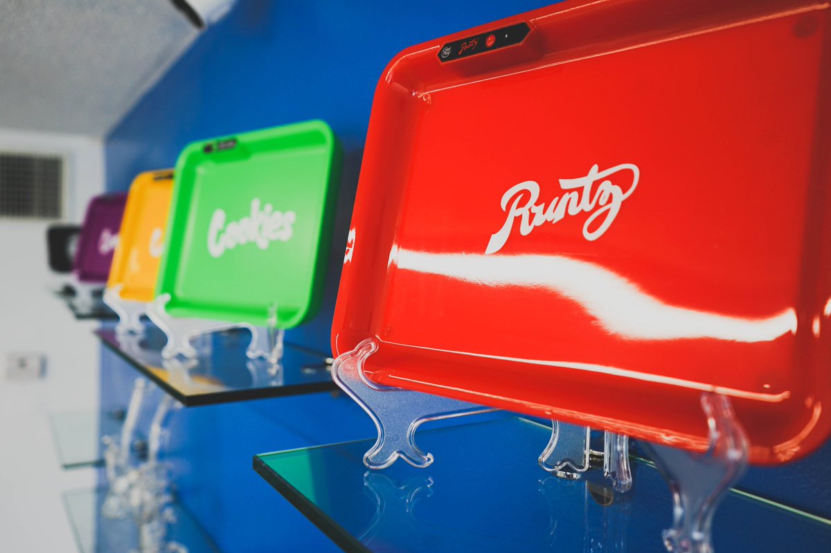 _JulianCarter's tweet image. Where my smokers at ?! Y’all pull up on my brand new shop this week, we got it ! @NineTwoSmoke