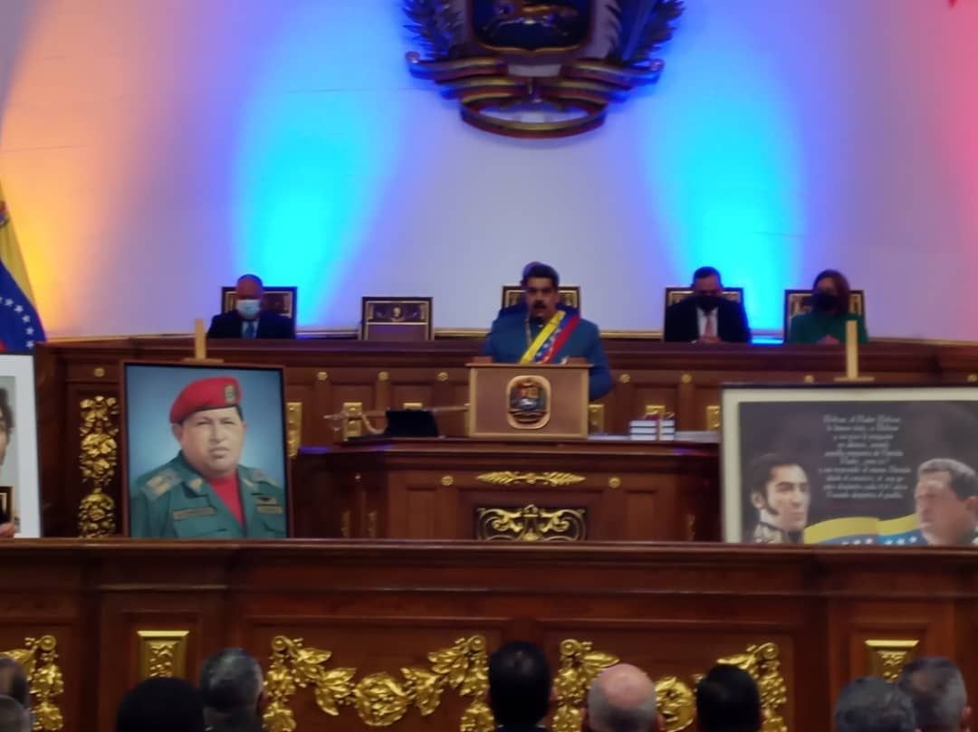 PartidoPSUV's tweet photo. "En Abril nos trazamos una meta difícil que hemos saldado con éxito, nos comprometimos a fortalecer el sistema de salud en plena pandemia para robustecer nuestras capacidades. 300 días después podemos decir que hemos cumplido con esta misión", @NicolasMaduro. https://t.co/Itq2fw0epn