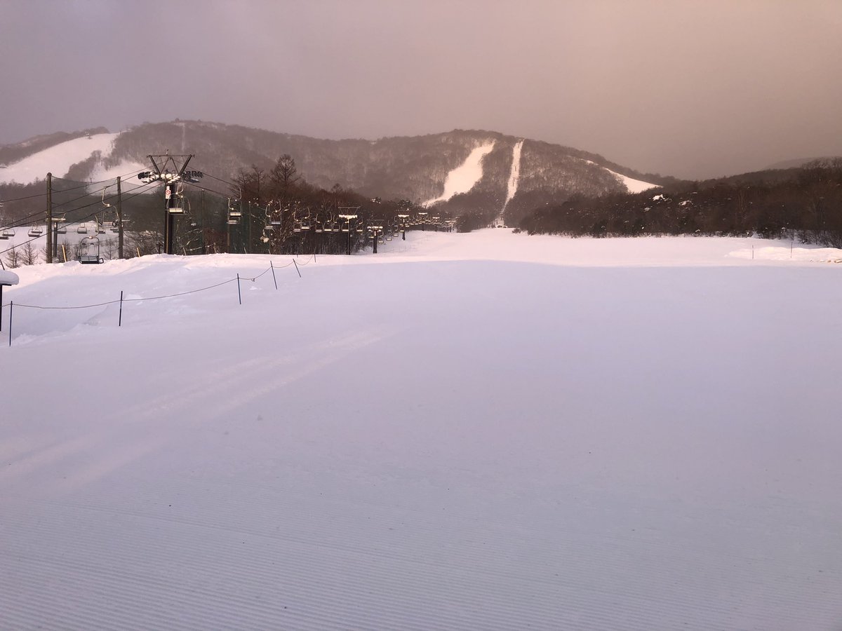 白石スキー場 Mr S On Twitter 2021 1 13 白石スキー場 天気 小雪 気温 2 7 00 Am 積雪 110 現在 小雪がパラパラと降っておりますが 天気予報では これから晴れてくるようです 雪の量も十分です 公式な情報は 白石スキー場公式ホームページで