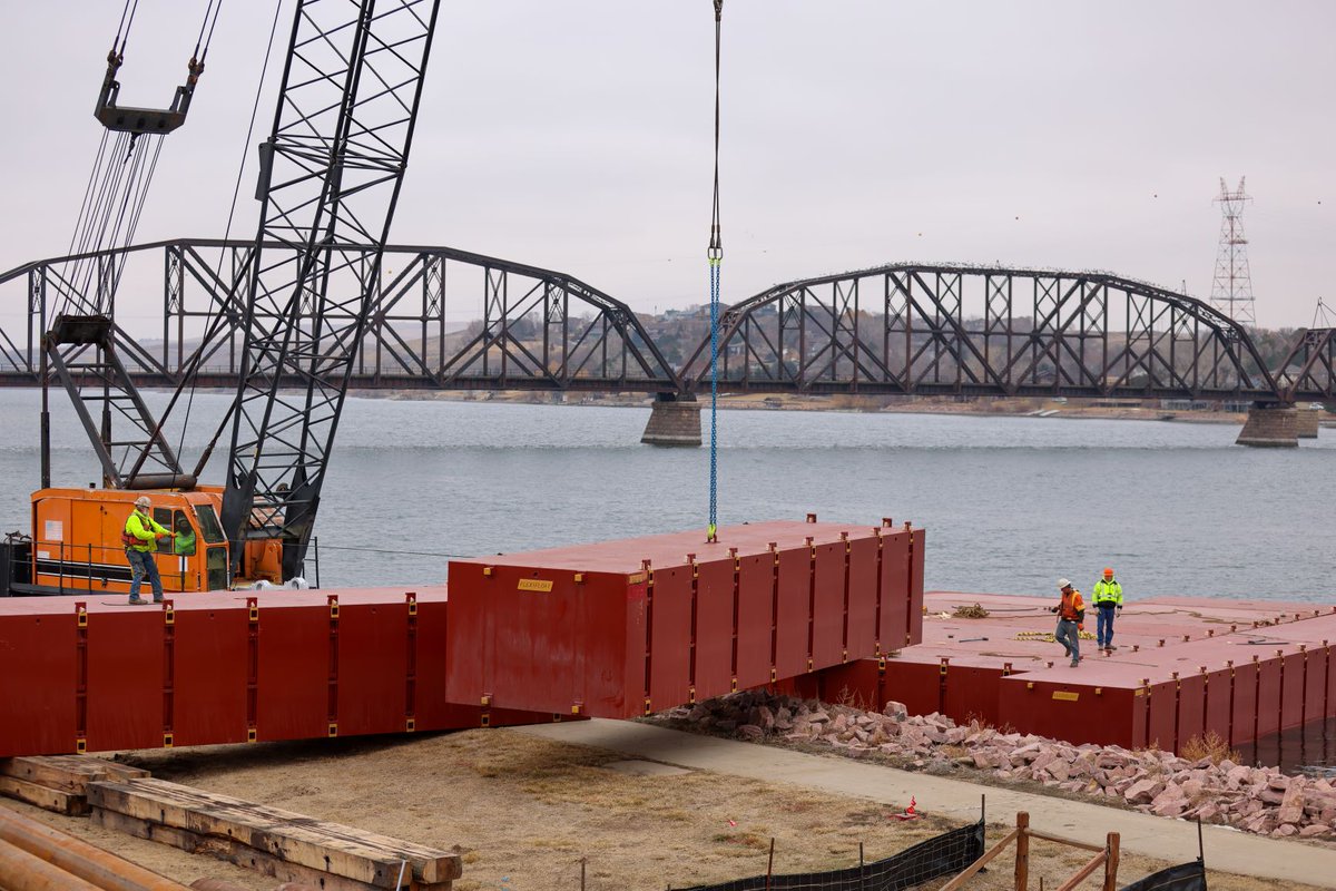 SouthDakotaDOT's tweet photo. Check out this huge barge being put together on the #PierreFortPierreBridge construction project! Equipment is now being loaded and a crane will be moved onto the barge in the coming days! More pictures to follow! https://t.co/Sh997iJkNI