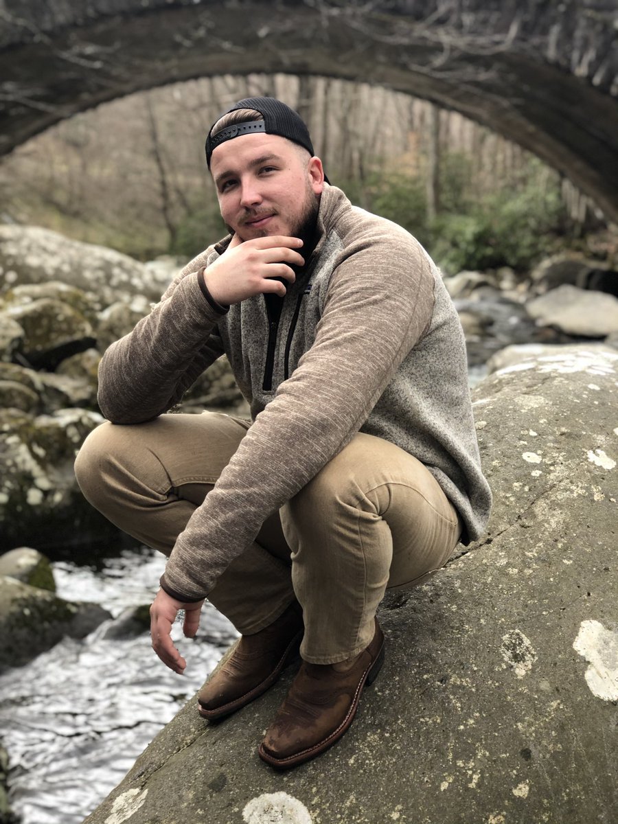 We would like to wish brother Bolen a very Happy Birthday! 🎉🎂🎈 Hope your day is full of fun, laughter, and memories !🎊🎂