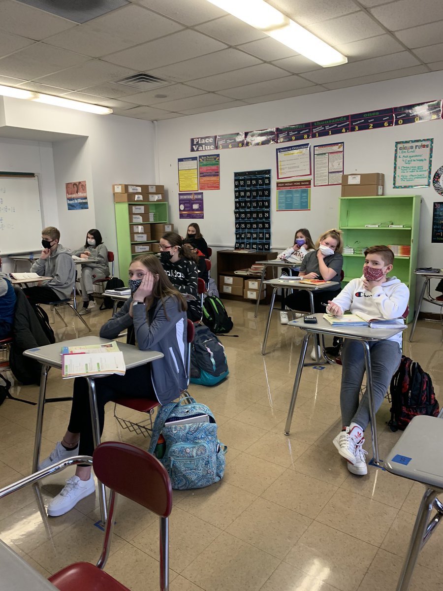 mattinglymomath's tweet image. Checking our heart rates to find the unit rate of our pulse! #SuperSennThomas #MakeMathMatter #GoBlackcats