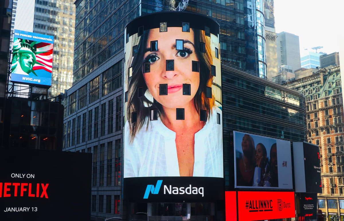 LalaLashes's tweet photo. Yes, that’s my face on the @Nasdaq tower in Times Square! 
Proud to be part of the @PureTechH bell ringing ceremony! https://t.co/nE7FkXFWE2