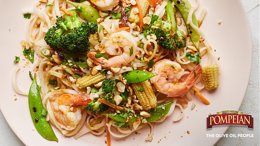 No takeout here 🥡 This Shrimp Pad Thai Stir Fry offers up a fresh take on the classic comfort food favorite (and a boost of powerful antioxidants), thanks to a drizzle of Pompeian Smooth EVOO in the skillet before cooking! bit.ly/3bz4XfK