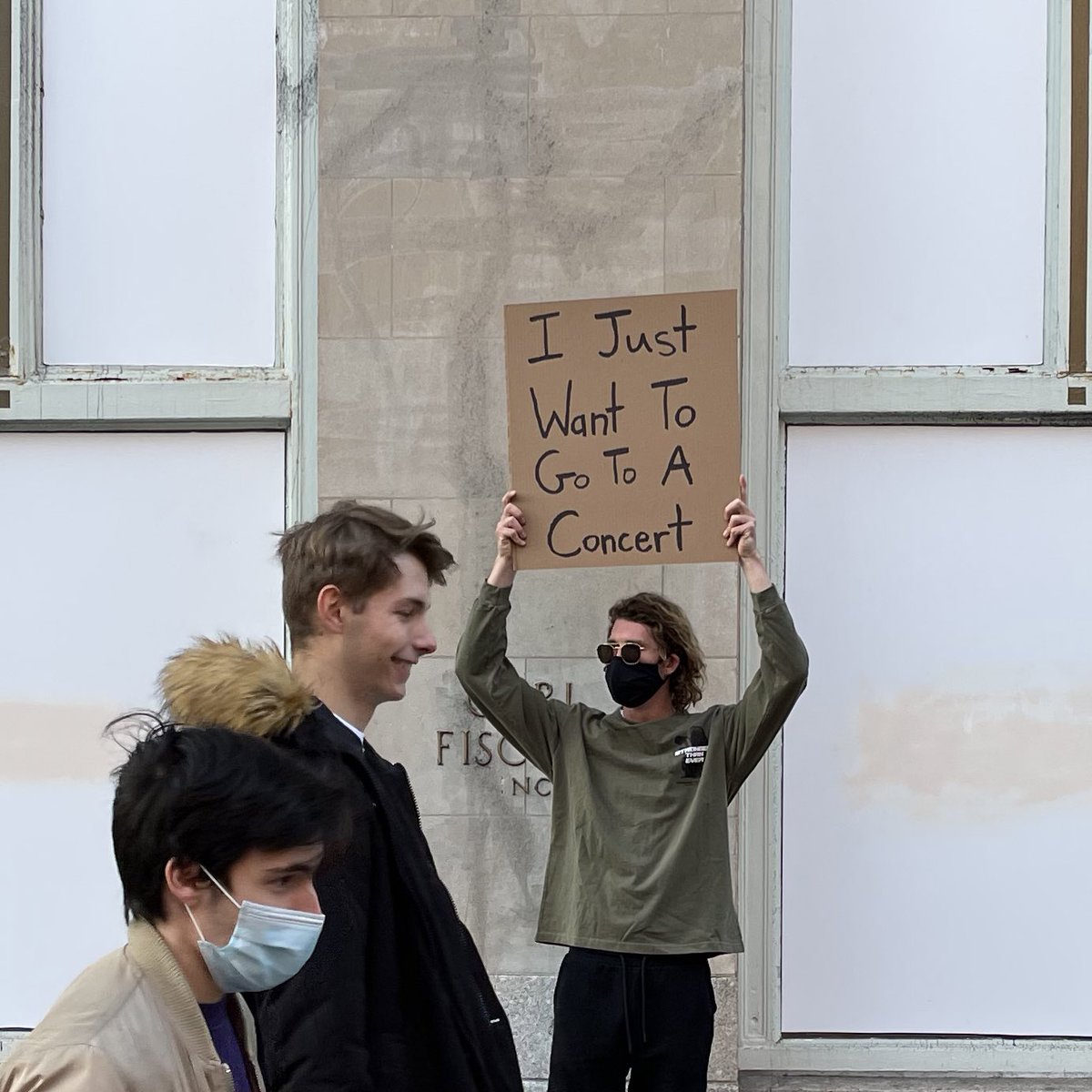 seth (@dudewithsign) on Twitter photo 