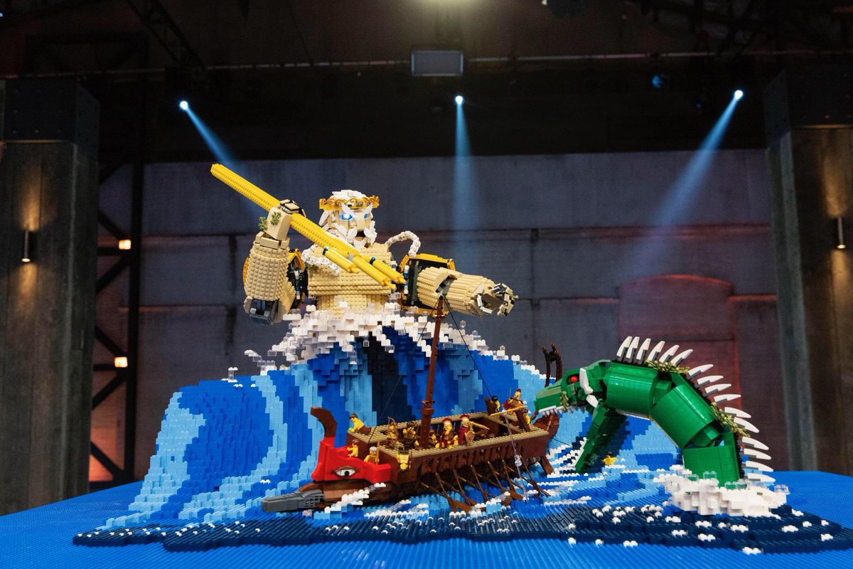 DemeterWoOFR's tweet photo. @PoseidonWoOfr, y a des mortels qui t'ont pris en exemple pour une sorte de concours de construction avec des mini briques...
#LeCharismeDesDieux
#LegoMasters https://t.co/HEzLEG72Jl