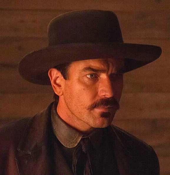 pedro pascal and ewan mcgregor as each other, a thread