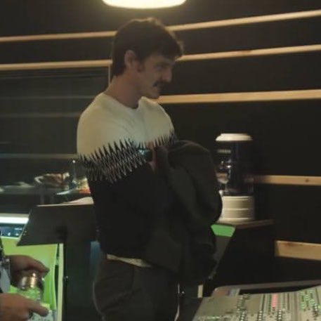 pedro pascal and ewan mcgregor as each other, a thread