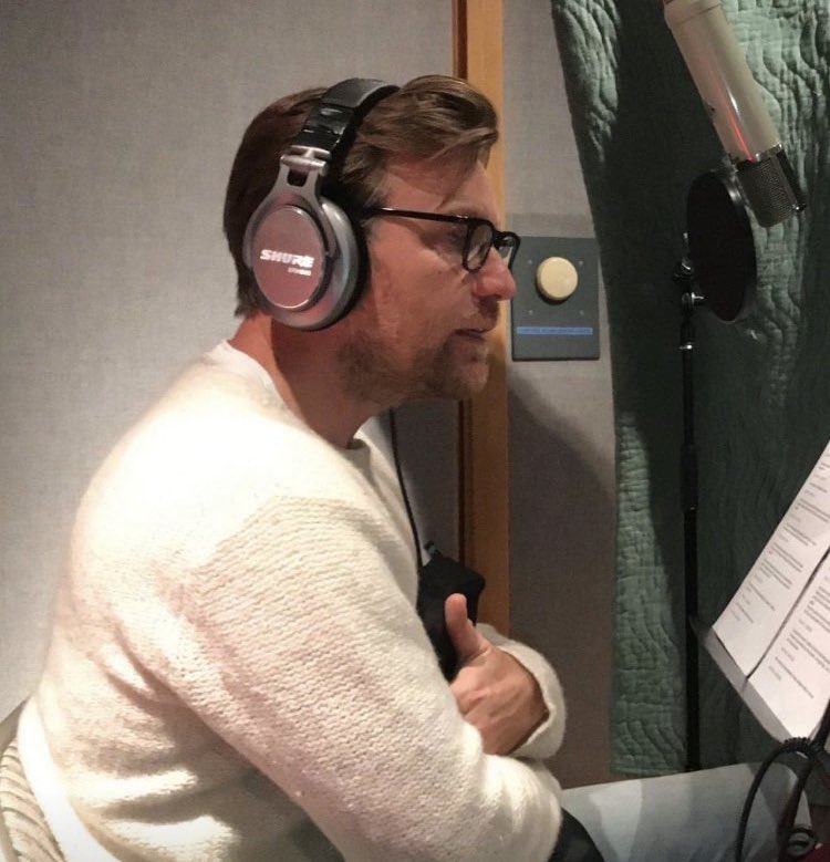 pedro pascal and ewan mcgregor as each other, a thread