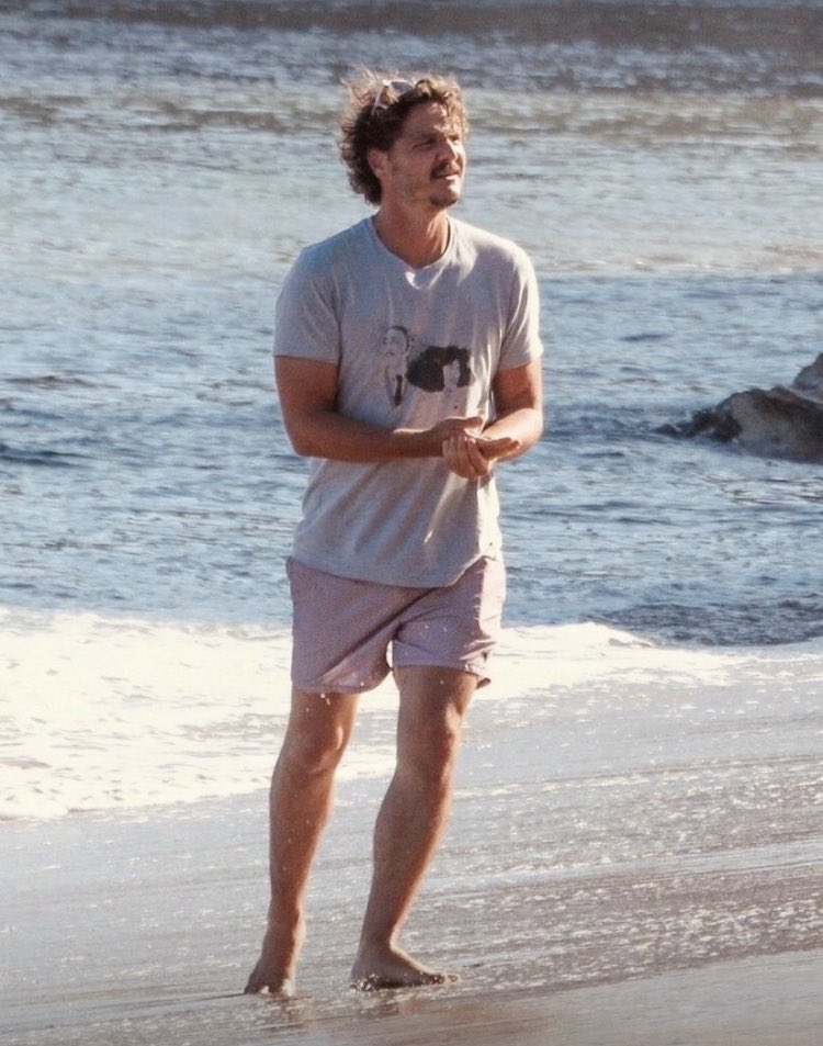 pedro pascal and ewan mcgregor as each other, a thread