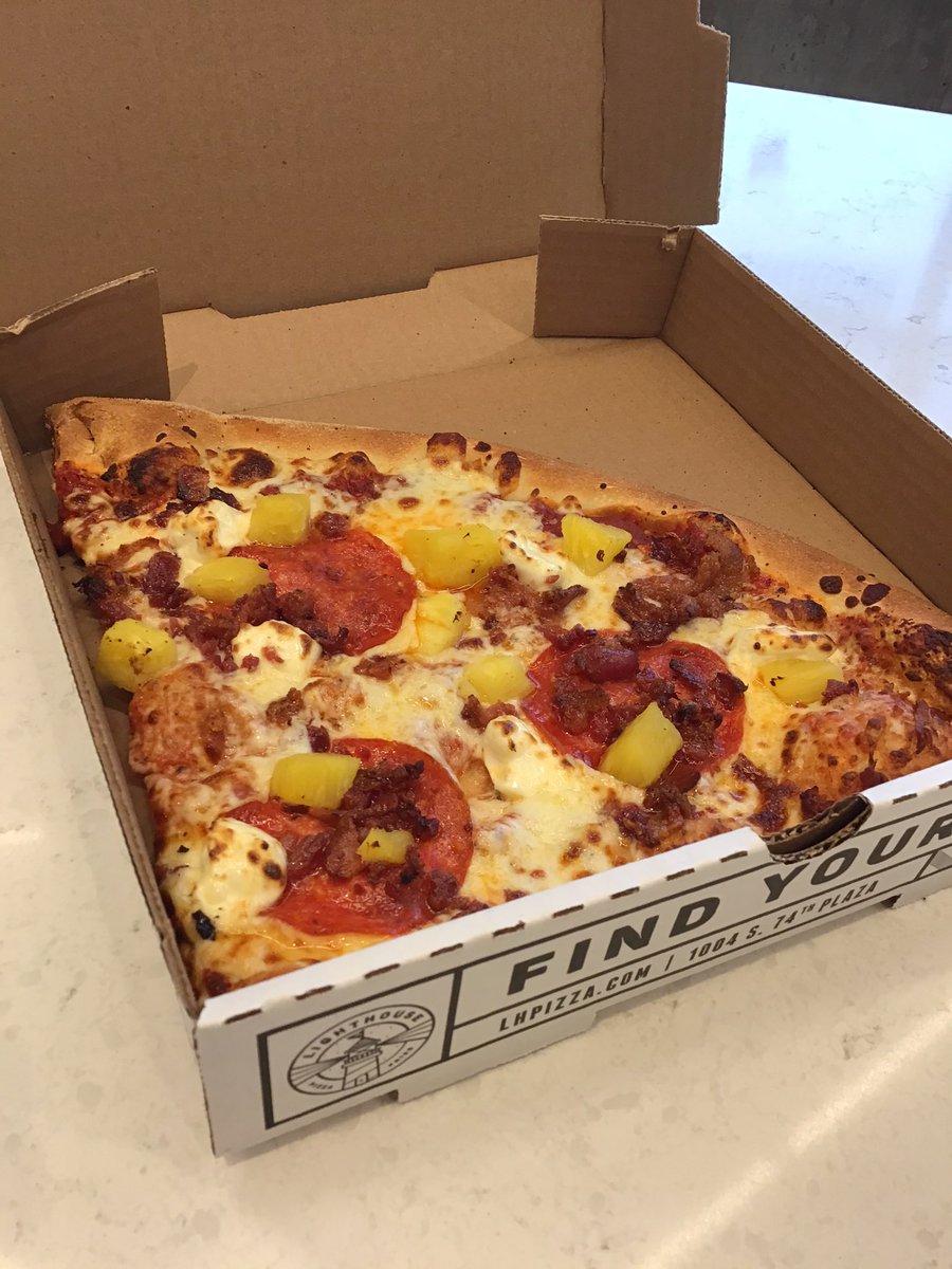 LHPizzaPacific's tweet photo. Double Punch Tuesday is here!! What is your go-to pizza?!? ππ
#lhpizza #omahapizza #doublepunchtuesday #doublepunchday #custompizza #customslice #9inchslice #sliceofpizza #findyourway #omahafood #foodiesofomaha #omahafoodies #omahaeats https://t.co/r3PGFZZUxp