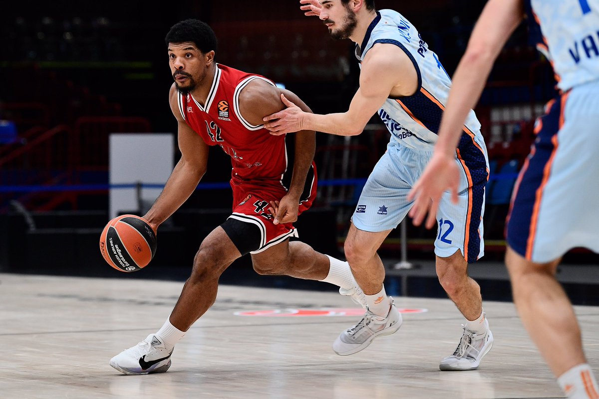 OlimpiaMI1936's tweet photo. Mission accomplished: Olimpia defeated Valencia 95-80 in Datome’s career night ⚪️🔴➡️ https://t.co/izcfl0aFcj
📊Datome 27, Delaney 17, LeDay 15, Punter 14, Hines 6, Roll 5, Moraschini 4, Rodriguez 3, Brooks e Tarczewski 2
#insieme #EuroLeague #AXMVBC #ForzaOlimpia
@EuroLeague https://t.co/sel9M24AVZ