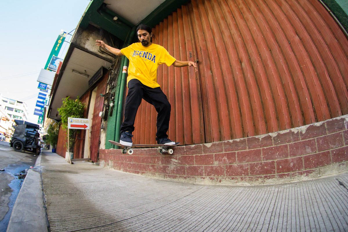 leeroyguzman's tweet photo. Chief on the streets blasting a fakie nose slide.
#lrfg #philippineskateboarding #skateboardingisfun #skateboarding #skateboarder #skateboard #skater #skate #skatelife #street #asia #local #philippines #mindanao #davao #skatephotography @Sony @SonyPHinc @SonyAlpha @SonyProUSA https://t.co/dDIX9aNacy
