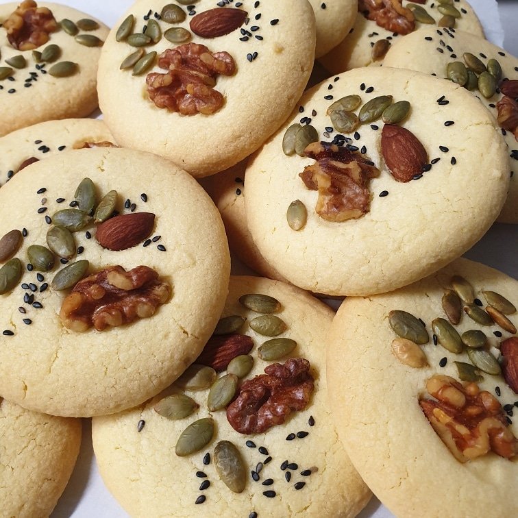 MonsoonTapas's tweet photo. MELTING BUTTER COOKIES w/WALNUT ALMOND &amp; PUMPKIN SEED ARRAY
- Get in my mouth please!!
#Monsoon #tapas #launceston #Tasmania #lecordonbleu #cafe #bakery #eatinlaunceston #diningin #eatingout #dining #dininglaunceston #eatlocal #eattasmania #eatlaunceston #shoplaunceston #eat https://t.co/2FWlCtsRyy