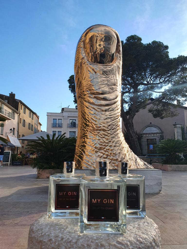 SoleraVinc's tweet photo. #mygin #ginofthequeen 
Le meilleur gin du monde https://t.co/uO7oxc476q